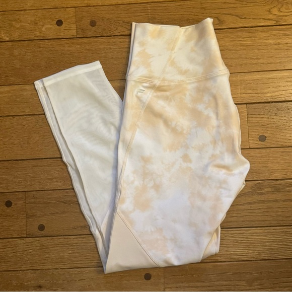 Fabletics Zone High Waisted Honey Milk/ Magma White Legging - NWT! - Picture 1 of 5
